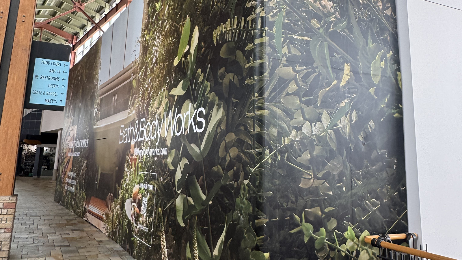 wall wrap - mall wrap